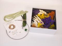 Kit de creatie coronita din flori uscate si prezervate