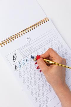 Caiet Caligrafie Moderna