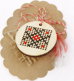 Martisor - Broderie lemn