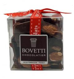 Bomboane de ciocolata neagra cu fructe uscate