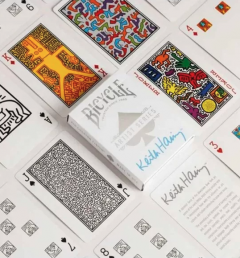 Set 2 pachete carti de joc - Bicycle Artist Series: Keith Haring