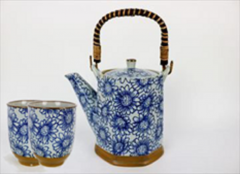 Set ceainic + 2 cesti - Flori albastre