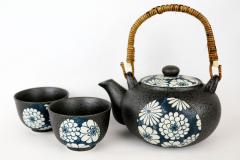 Set ceainic + 2 cesti - Flori albe