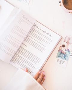 Jurnal - Momind - Natural Beige