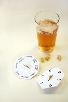 Suporturi pentru pahar cu jocuri de baut - Bar Games Beer Mats (set 30)