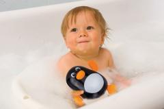 Jucarie de baie - Pinguinul inotator