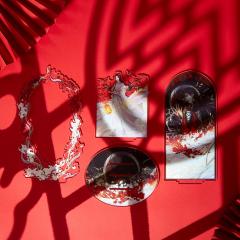 Figurina - Mysterious Shadow and Traces