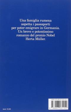 L'uomo e un grande fagiano nel mondo