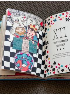 Aventurile Alisei in Tara Minunilor & in Tara Oglinzii 