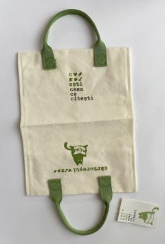 Husa de carte Carturesti - Esti ceea ce citesti