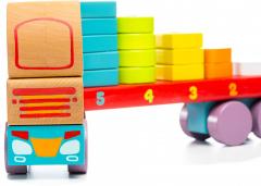 Jucarie din lemn - Camion cu forme geometrice