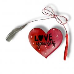 Brosa martisor din lemn – Inima Love Yourself