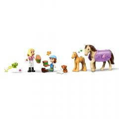 LEGO Friends - Remorca pentru cal si manz (42695)