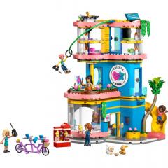 LEGO Friends - Clubul prietenilor din orasul Heartlake (42689)