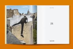 JR