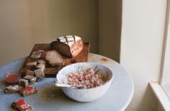 How to eat a peach: Menus, stories and places